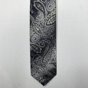 Vintage Dugout Men’s Necktie 3 ½” Union, NJ Gray Silver Black Paisley Short